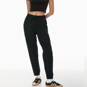 Aritzia TNA Cozy Fleece Boyfriend Fit Jogger Sweatpants Size XS Women’s Black